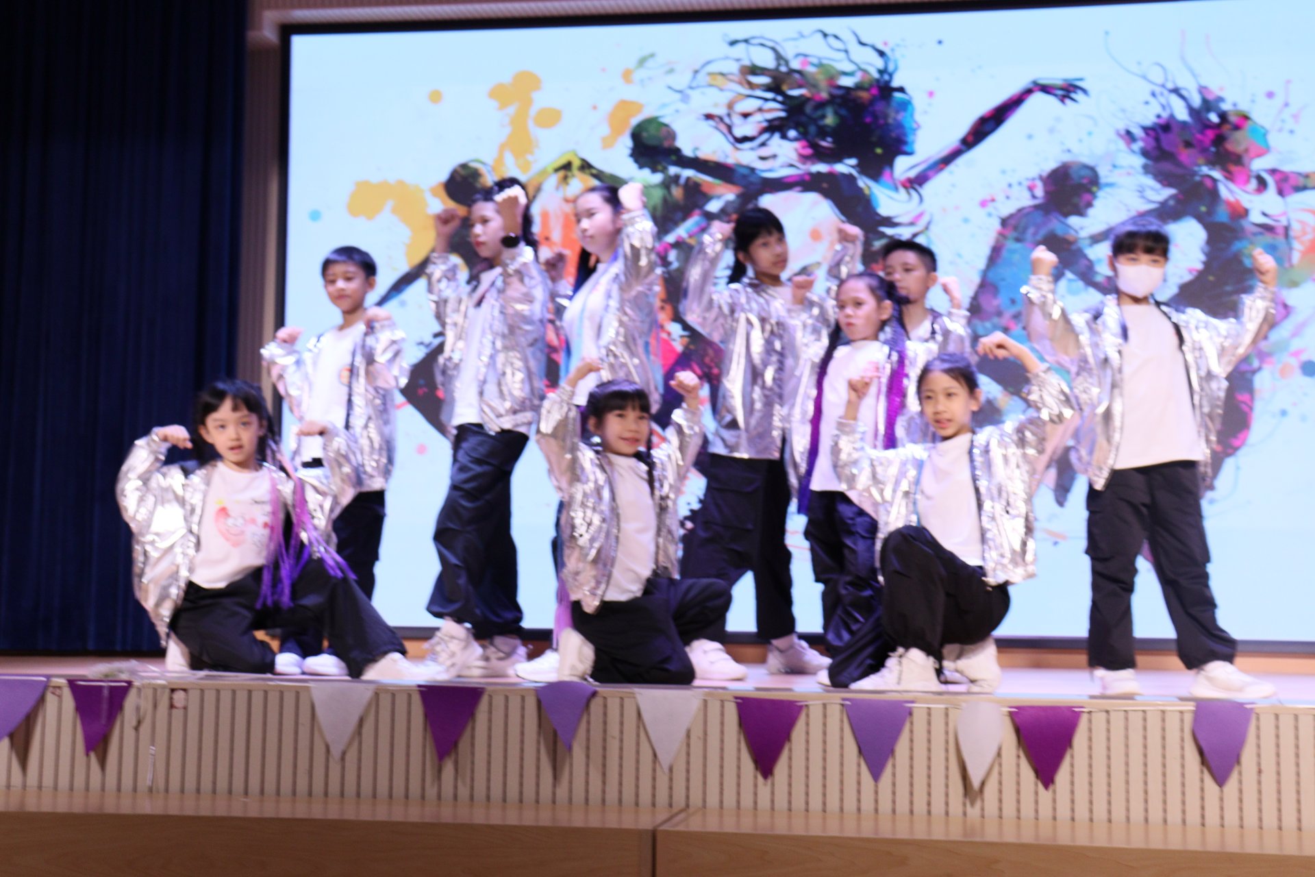 「讓孩子閃亮」周年綜藝表演