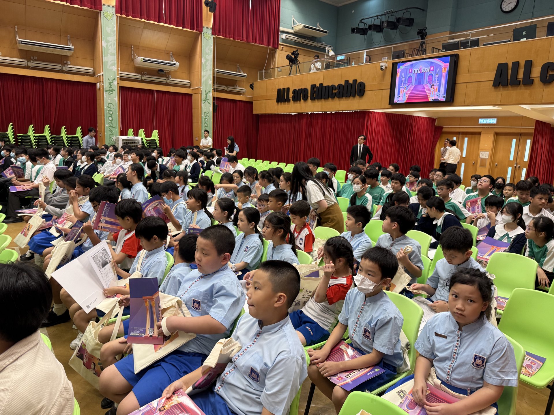 萬鈞匯知中學英語音樂劇欣賞活動