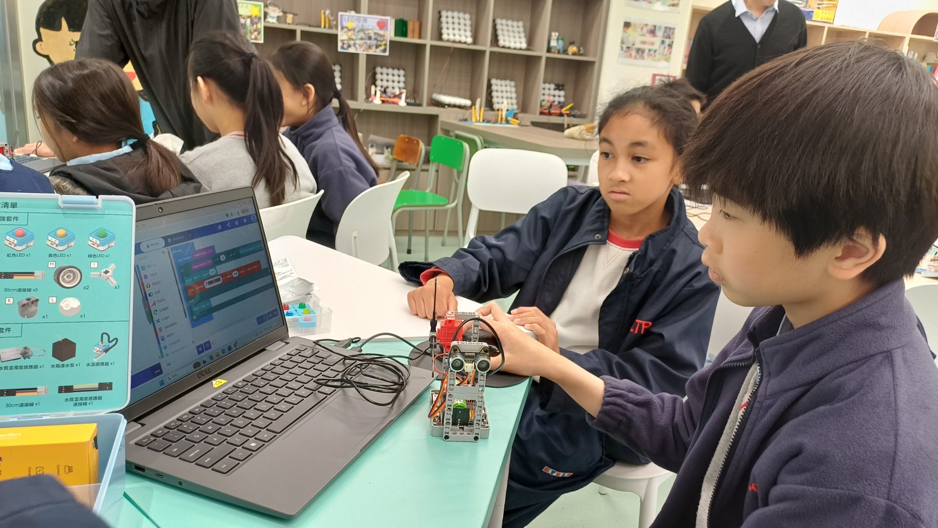 活動週(Kittenbot)